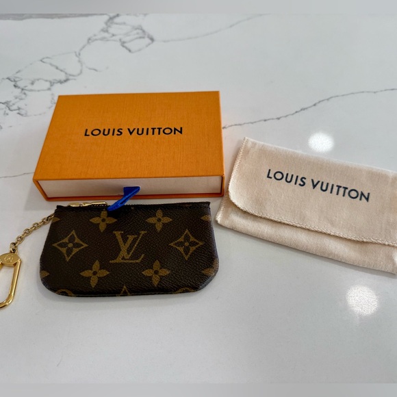 NWT Louis Vuitton Monogram Key Pouch in Brown and Gold - Picture 4 of 10